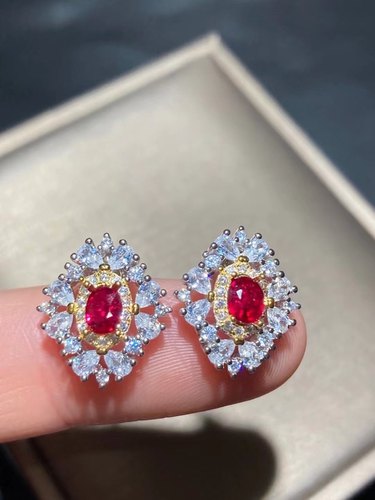 特惠新款天然鸽血红宝石耳钉925银镀金双色电镀裸石3*4MM立体设计