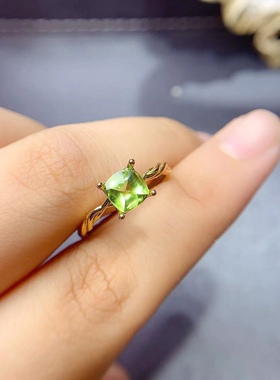 新款天然橄榄石糖塔戒指 晶体干净颜色美丽 石方6mm925银精工镶嵌