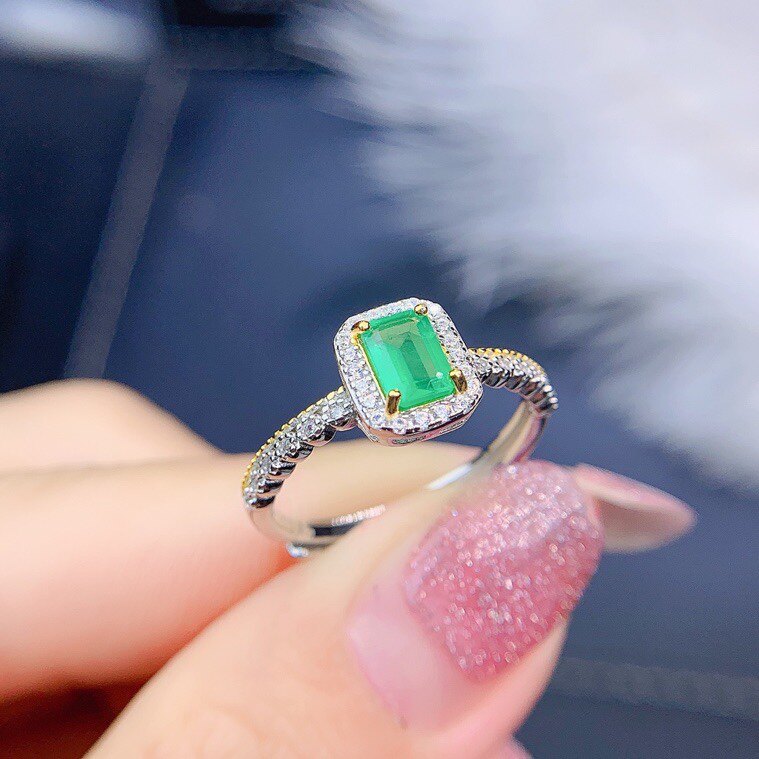 天然祖母绿戒指  主石方4*6mm开口奶奶绿戒指