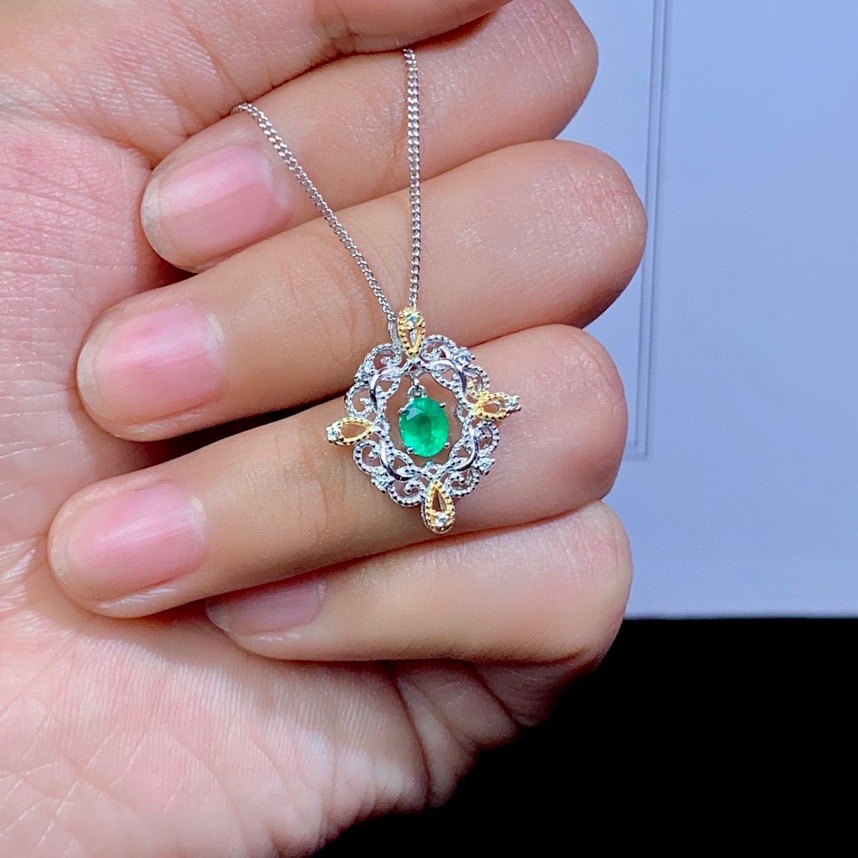 s925银镶天然祖母绿吊坠 石4*5MM特惠小清新吊坠