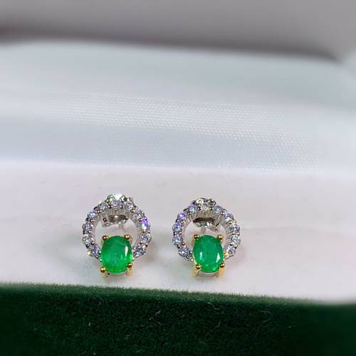 颜色好s925银精工镶嵌祖母绿耳钉