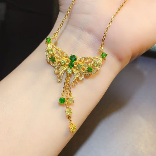 新款天然透辉石橄榄石锁骨链 925银镀金镶嵌 主石3*3MM蝴蝶项链