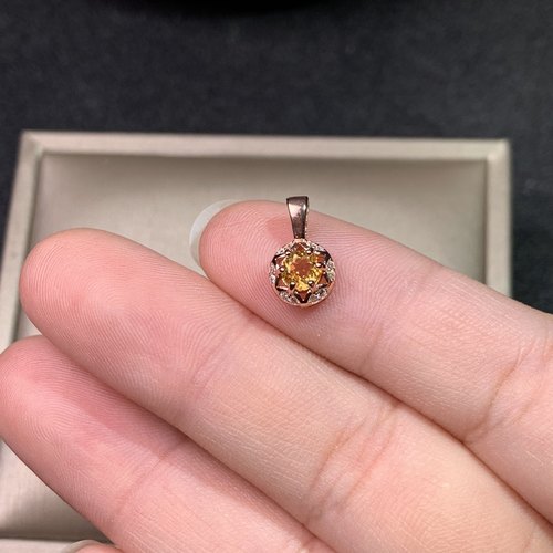 特惠福利925银镀玫瑰金天然聚财黄水晶吊坠 星星坠4.5Mm小巧精致