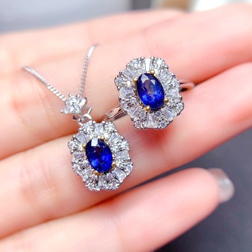 特惠天然斯里兰卡蓝宝石套装 主石4*6mm特惠蓝宝石戒指 吊坠
