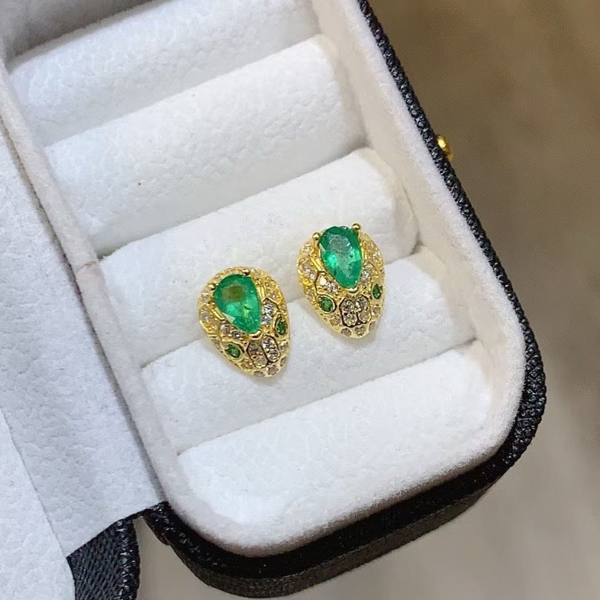 新款天然祖母绿耳钉925银镀黄金奢华镶嵌 裸石4*6MM精致时尚款