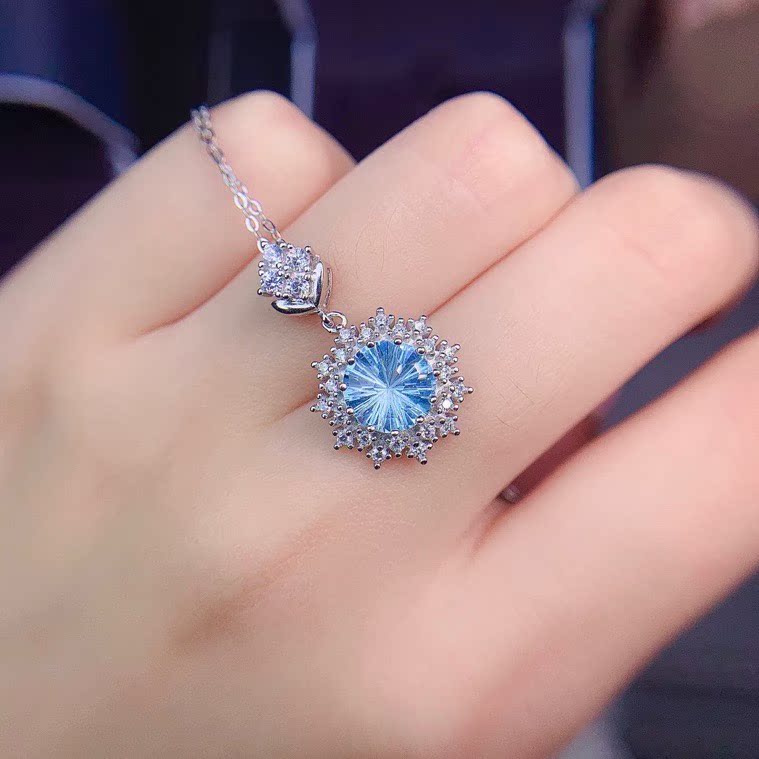 新款天然托帕石吊坠 美丽天空蓝托帕石坠子 主石圆8mm925银精工镶