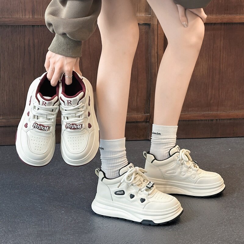 真皮中帮小白鞋女2024冬季新时尚休闲鞋