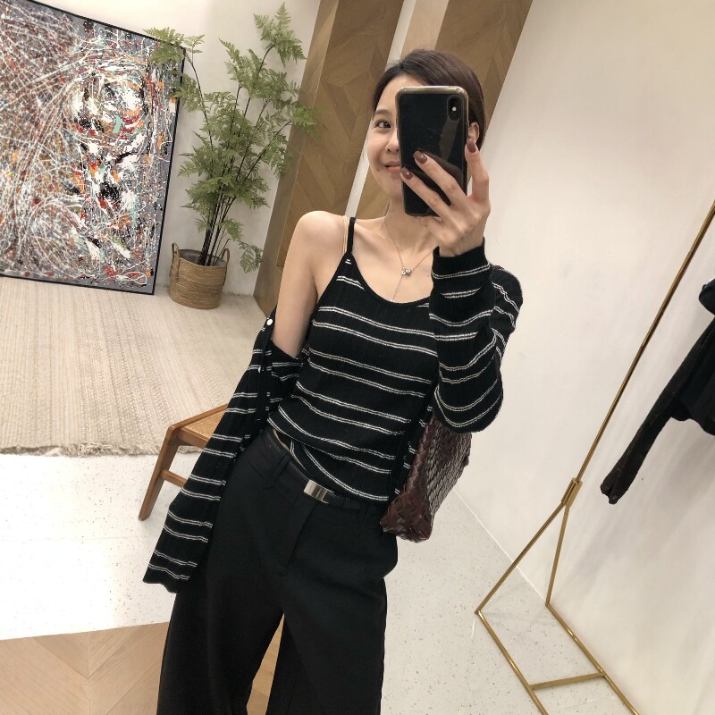 2026年秋季新款韩系条纹吊带针织两件套女慵懒风休闲开衫毛衣外套