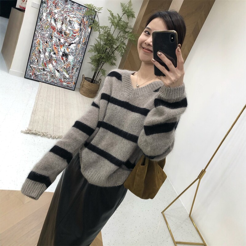 秋冬慵懒V领羊绒羊毛套头毛衣女