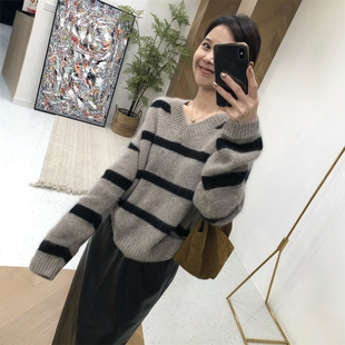 慵懒v领条纹拼色羊绒羊毛毛衣女2026秋冬新款软糯套头宽松针织衫