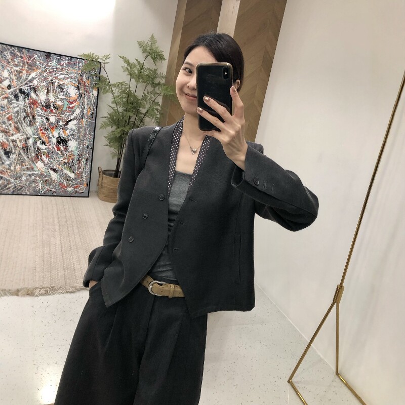 2026秋新款流行超好看波点拼接西装女高级感小个子短时尚通勤外套