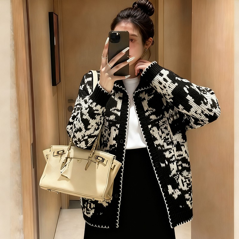 巨好看的秋冬穿搭一整套慵懒感高领排扣针织外套半身裙套装女新款