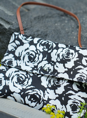 玫瑰剪影 丝绸印花休闲手提包斜跨通勤信封包真丝腋下包袋子