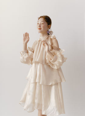 Te by frigidOrg 博主同款法式珠光奶油纱蝴蝶结露肩连衣裙仙气感
