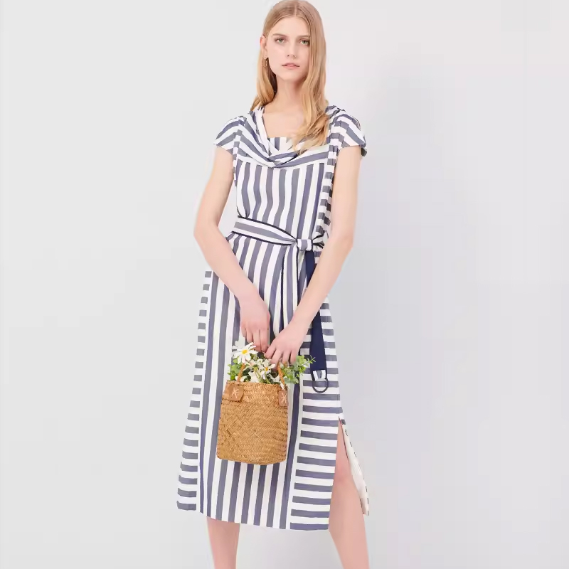 时尚走秀竖条纹背心连衣裙