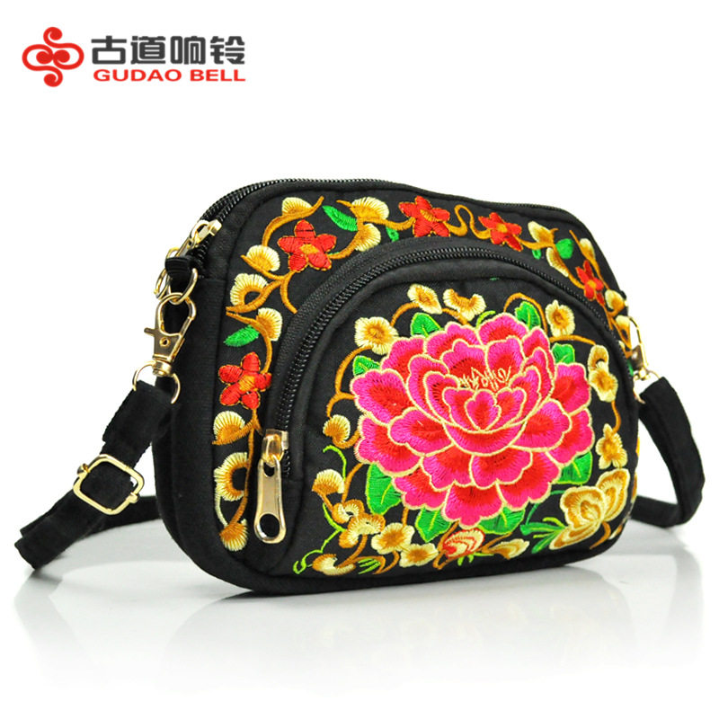 云南双面刺绣帆布女士迷你手机包