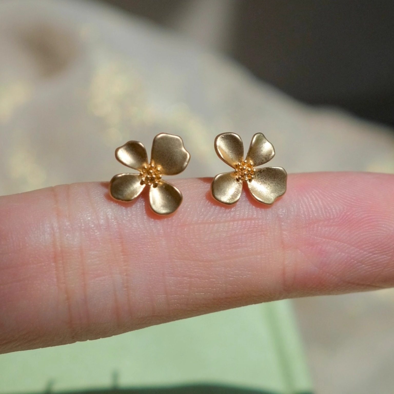 《桂花引》早秋精致小巧气质复古哑光金色花朵耳钉耳环耳夹无耳洞