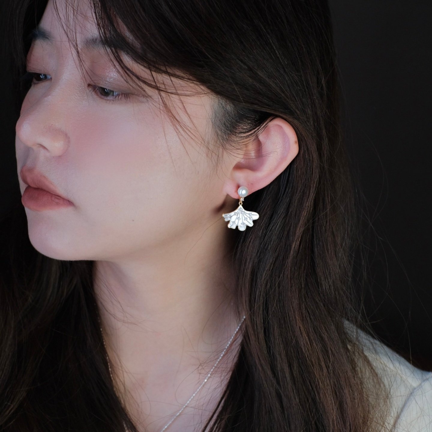 《霜花月魄》复古优雅文艺清冷感天然珍珠银杏叶镶钻耳钉耳环耳饰