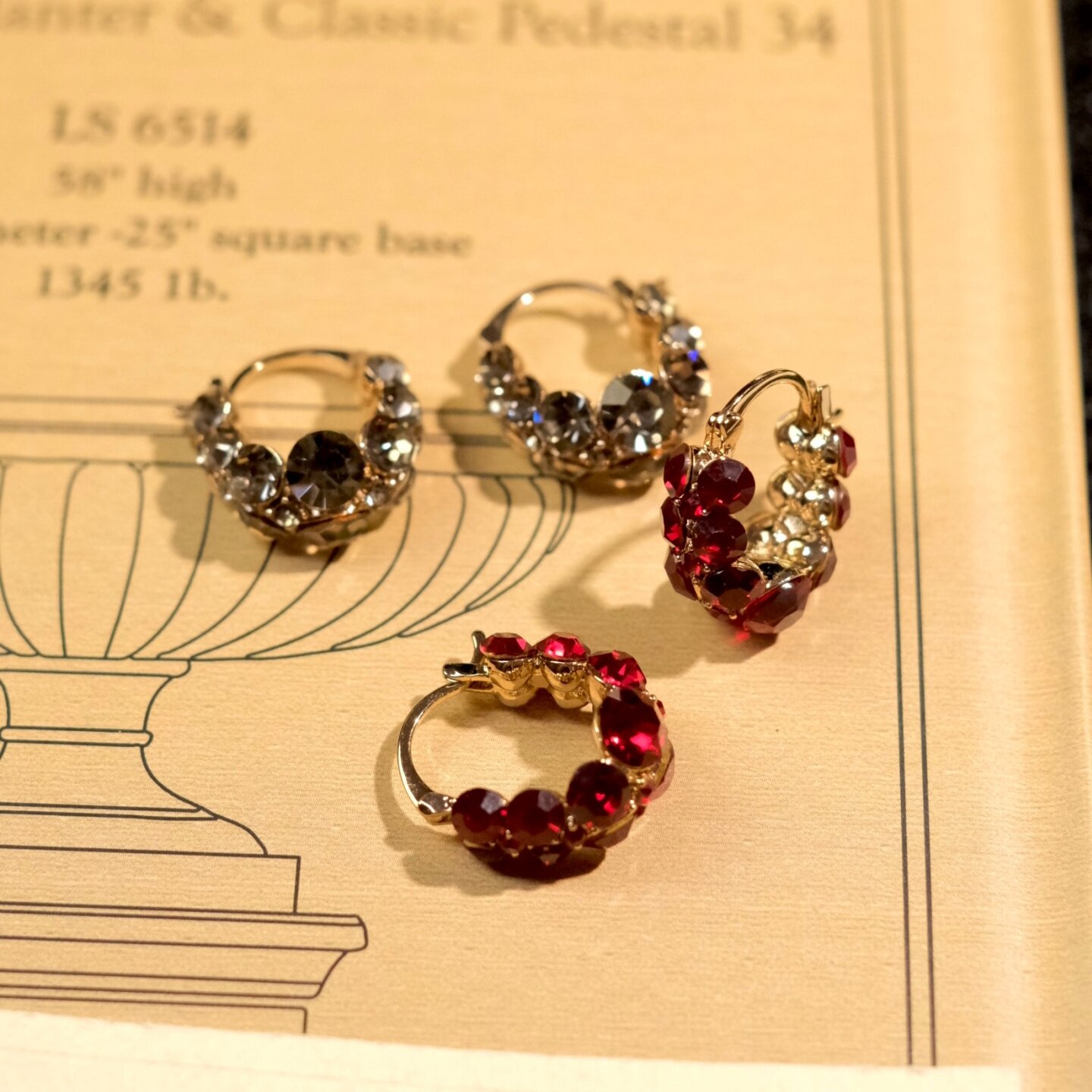 《精灵糖罐》爆闪轻奢满钻精致小众红色耳扣耳环耳圈耳夹无耳洞女