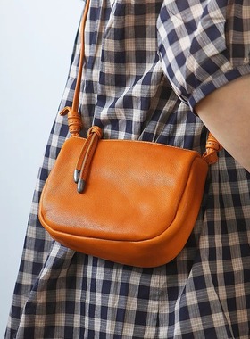 布谷森林女士新款真皮小包复古百搭头层牛皮手机包女单肩斜挎B637