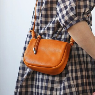 布谷森林女士新款 真皮小包复古百搭头层牛皮手机包女单肩斜挎B637