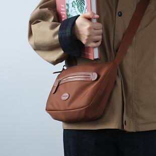 布谷森林女士新款 尼龙布配牛皮单肩包简约休闲百搭单肩斜挎包B609