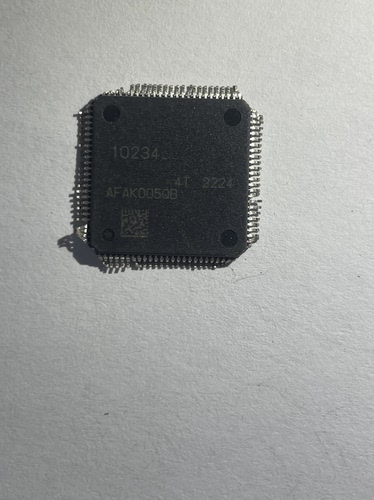全新原装现货 新能源电脑版MCU R7F7010234 10234 汽车仪表CPU