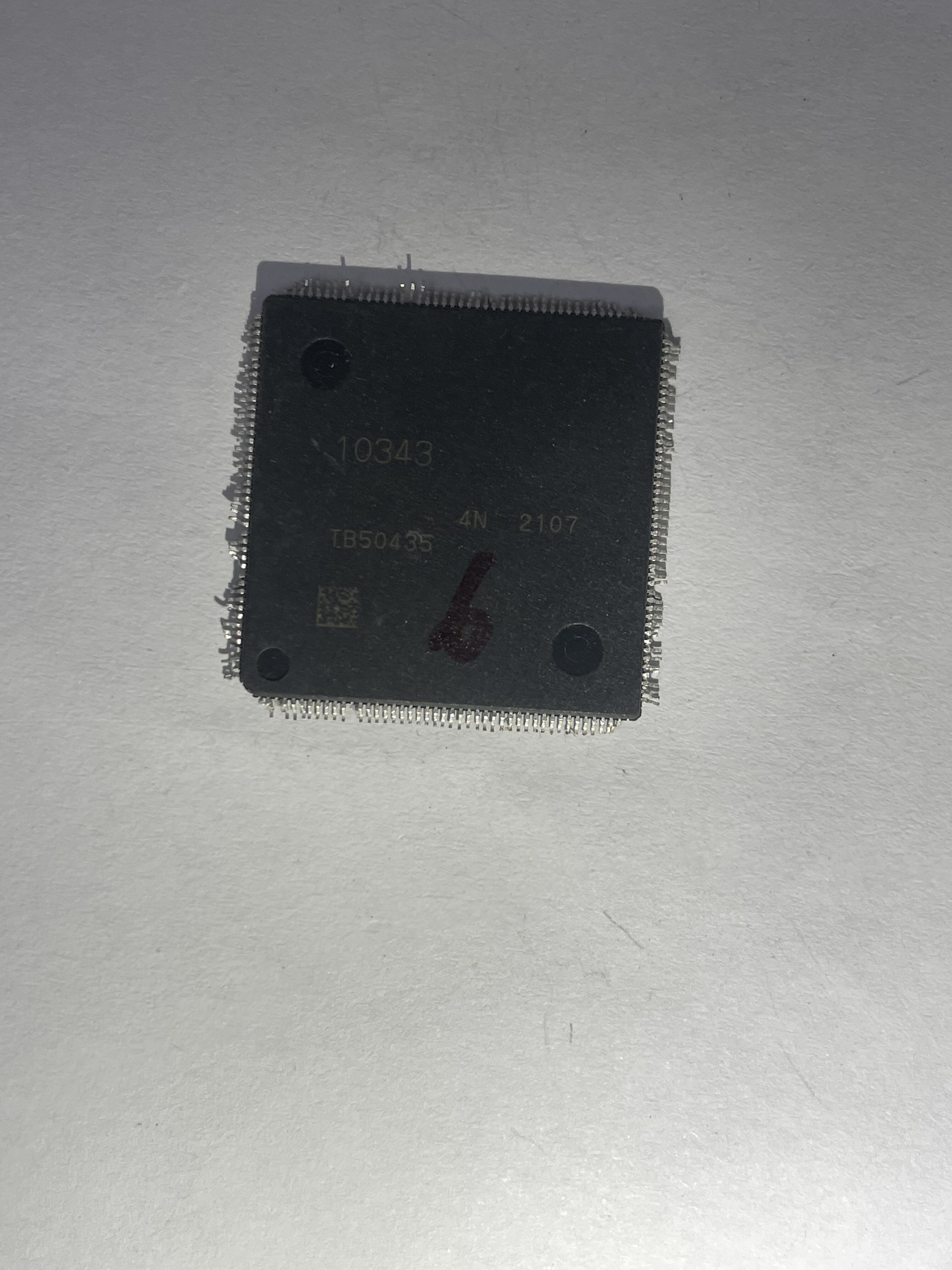 全新原装现货 汽车新能源电脑版MCU R7F7010343 10343汽车仪表CPU