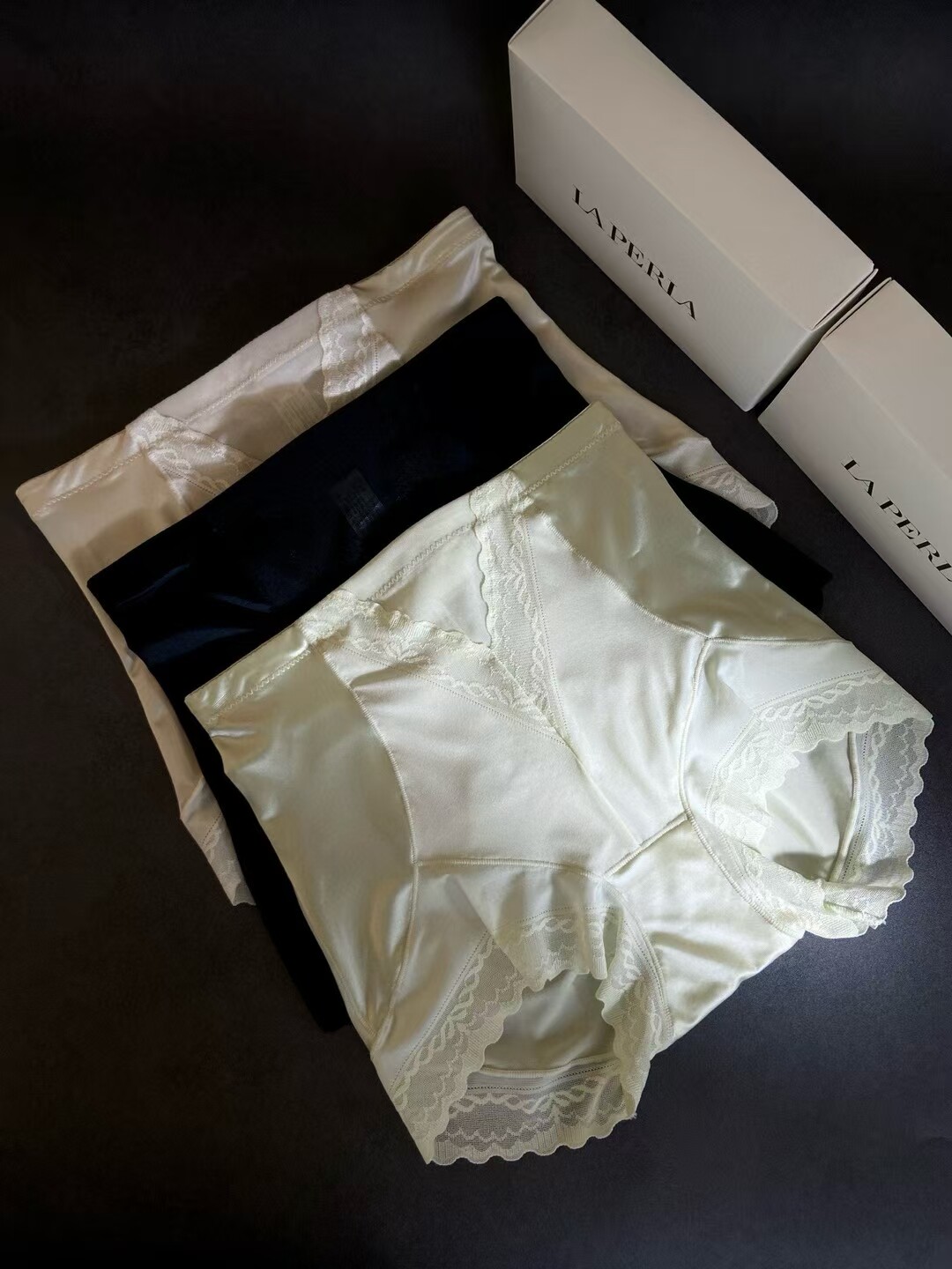 LAP*新品法式蕾丝无痕性感美背内衣女无钢圈文胸透气三角内裤套装