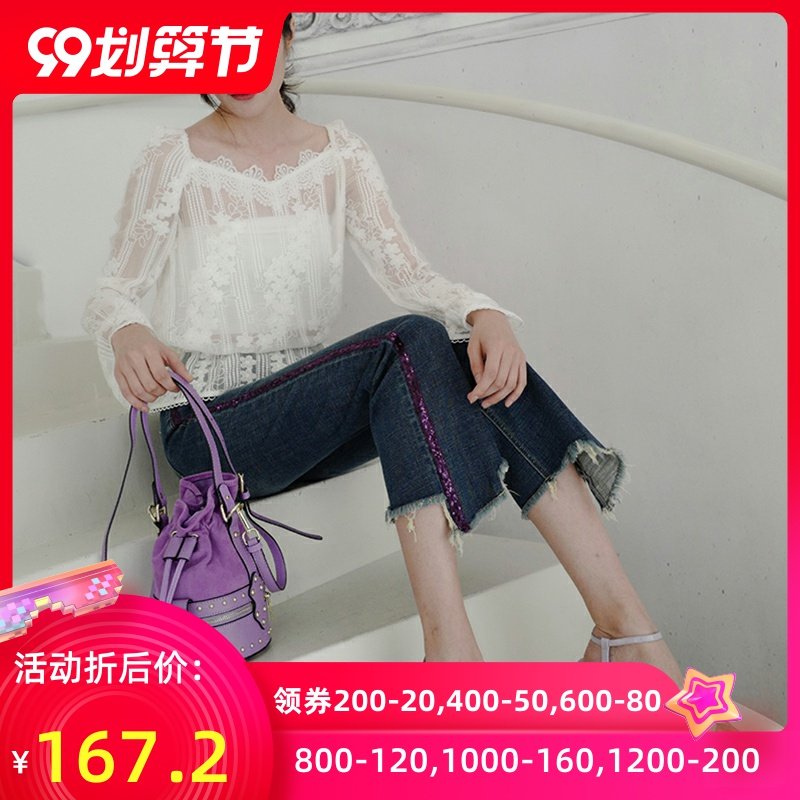 千细change she2020春装新款蕾丝上衣性感喇叭袖一字肩显瘦小花边