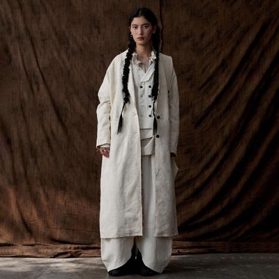 半边领不对称结构大衣亚麻棉提花