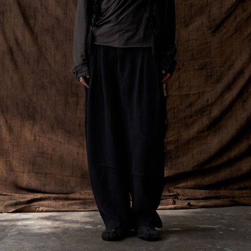 工匠感交叉褶开叉宽松长裤