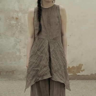 燕尾下摆背心亚麻上衣