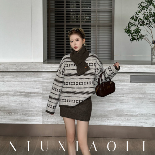 三件套提花毛衣短裙围巾