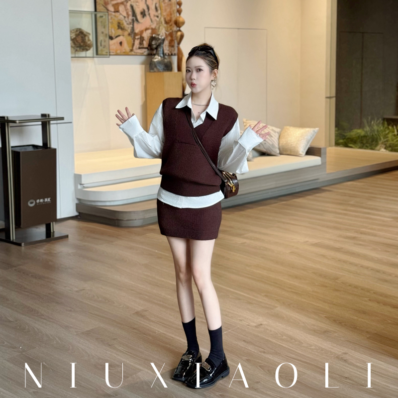 复古风V领背心短裙两件套