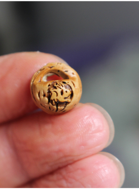 生肖桃蓝桃核雕刻红绳手链吊坠宝宝压惊兰子虎马狗蛇鸡牛猪兔羊猴