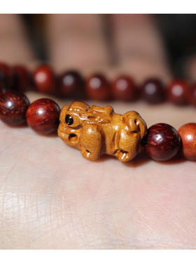 野生老桃木雕刻貔貅财貔貅手链