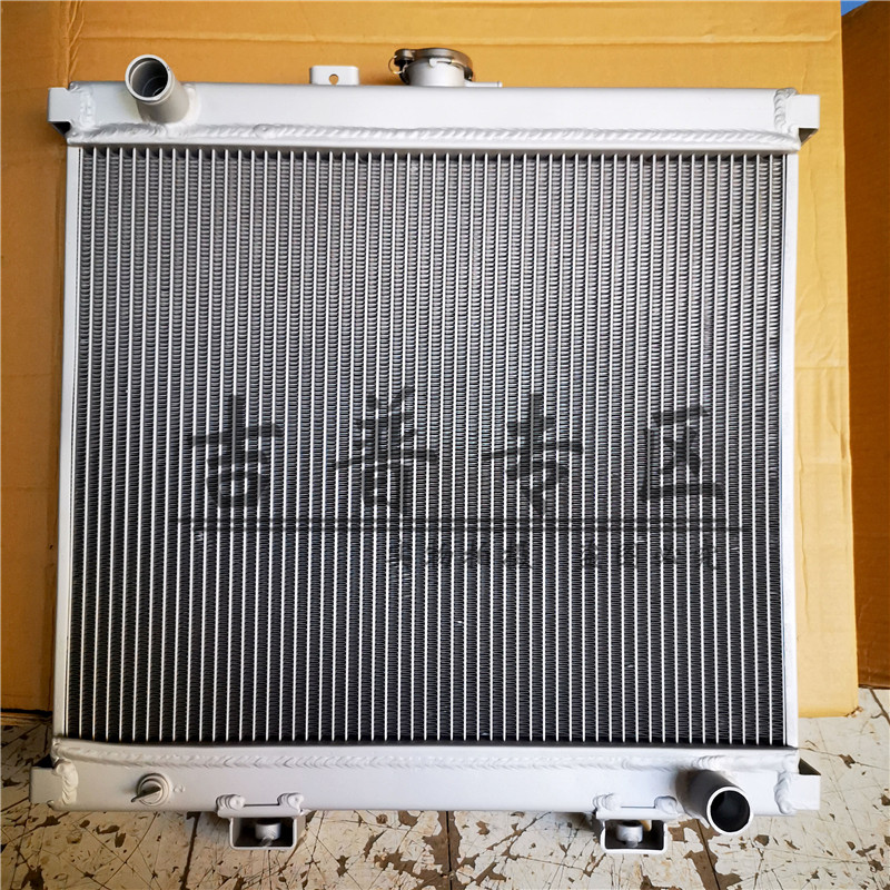 北京吉普北汽BJ212战旗水箱2033角斗士新款柴油全铝水箱散热新款