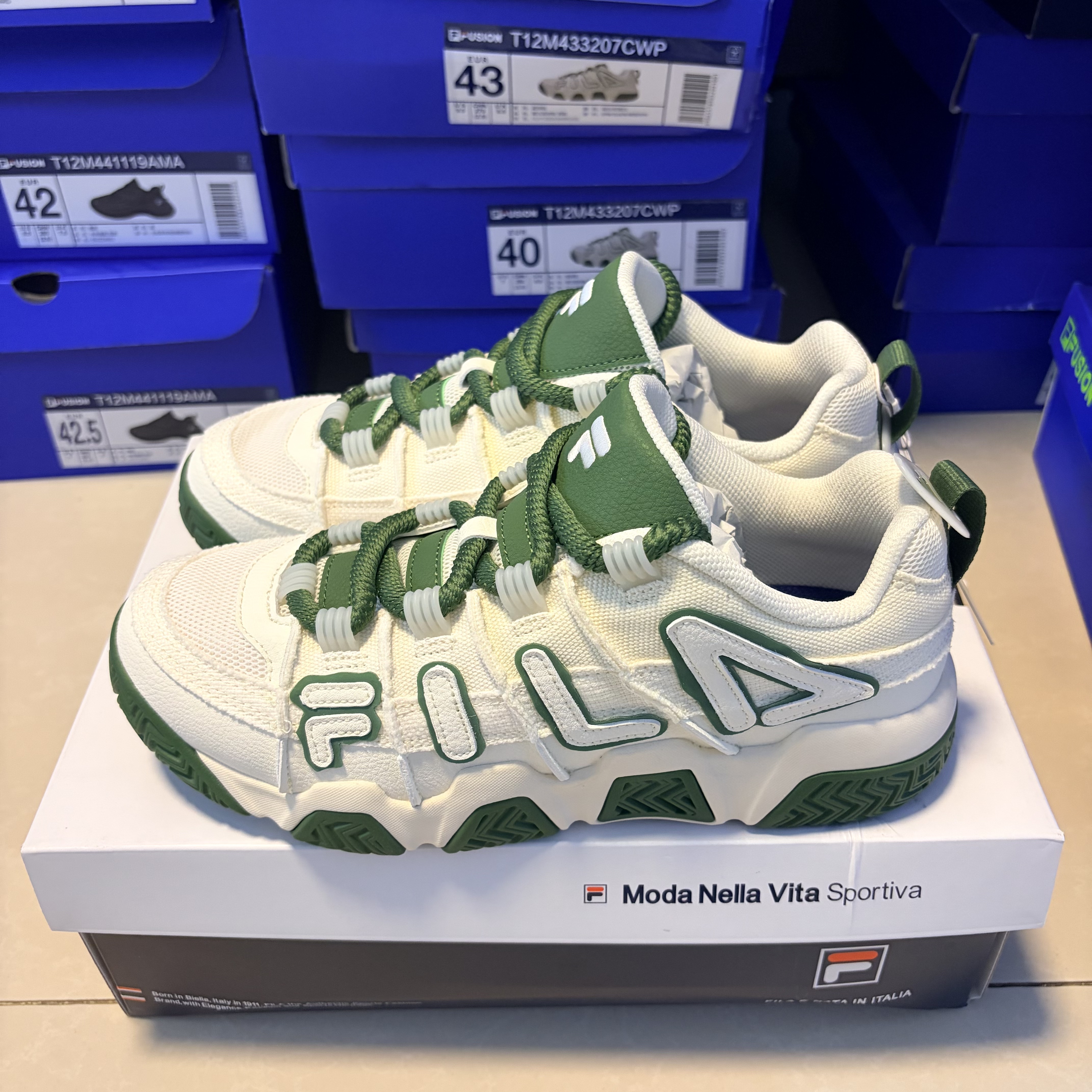 FILA FUSION斐乐潮牌 BUSTER 面包鞋 织物合成革T12M433207