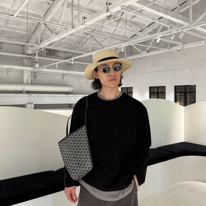 EMCS-韩系小众潮流简约休闲圆领宽松纯色长袖T恤253121男