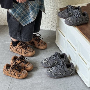 儿童运动鞋2025春秋新款女童德训鞋真皮男童休闲鞋豹纹韩版宝宝鞋