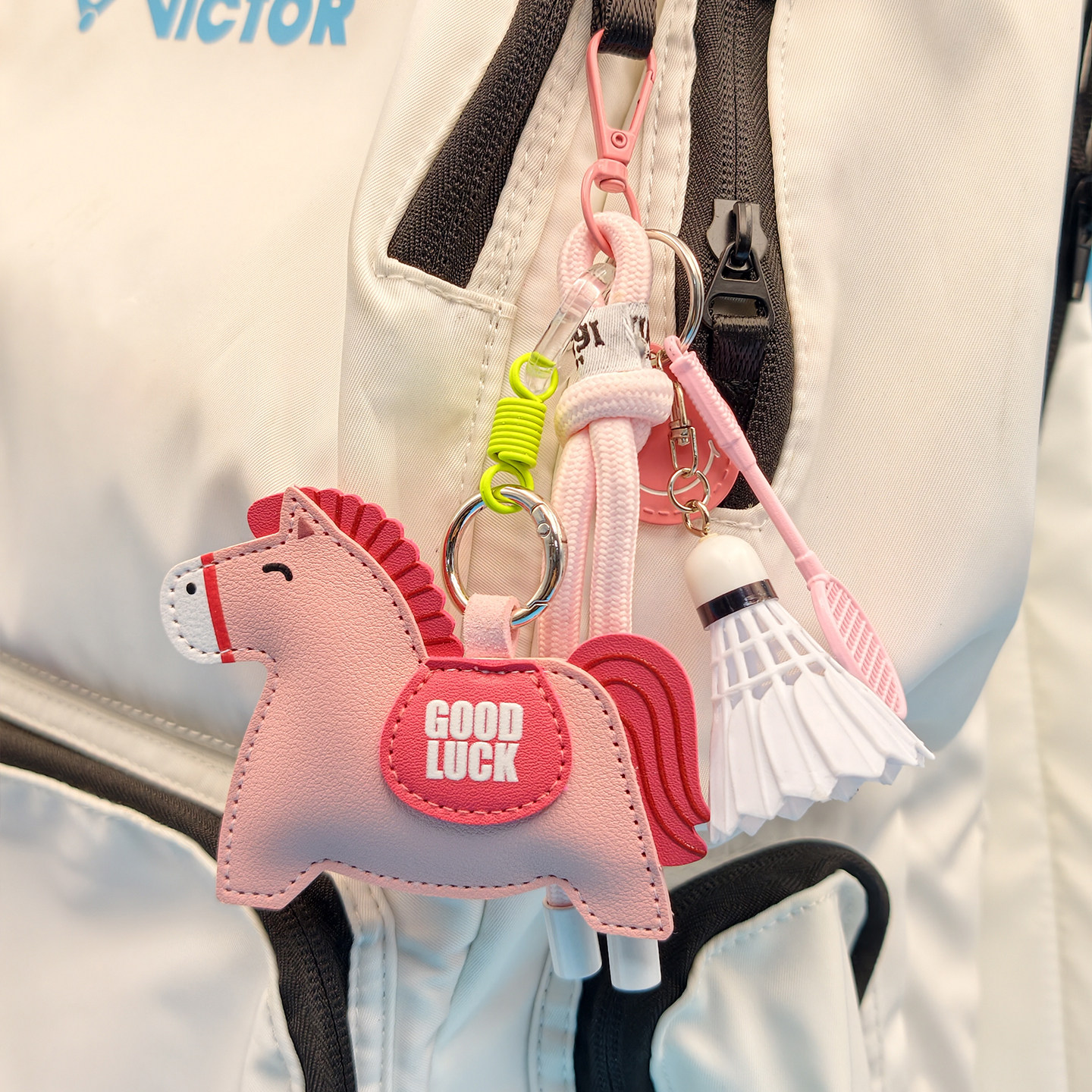 新年礼品马上发羽毛球钥匙扣马年国风好寓意皮质羽毛球包挂件礼品