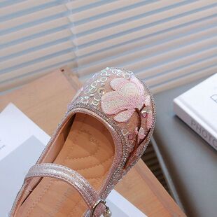 童鞋新款透气休闲新中式百搭时尚春秋皮鞋女童单鞋小旗袍女童裙子