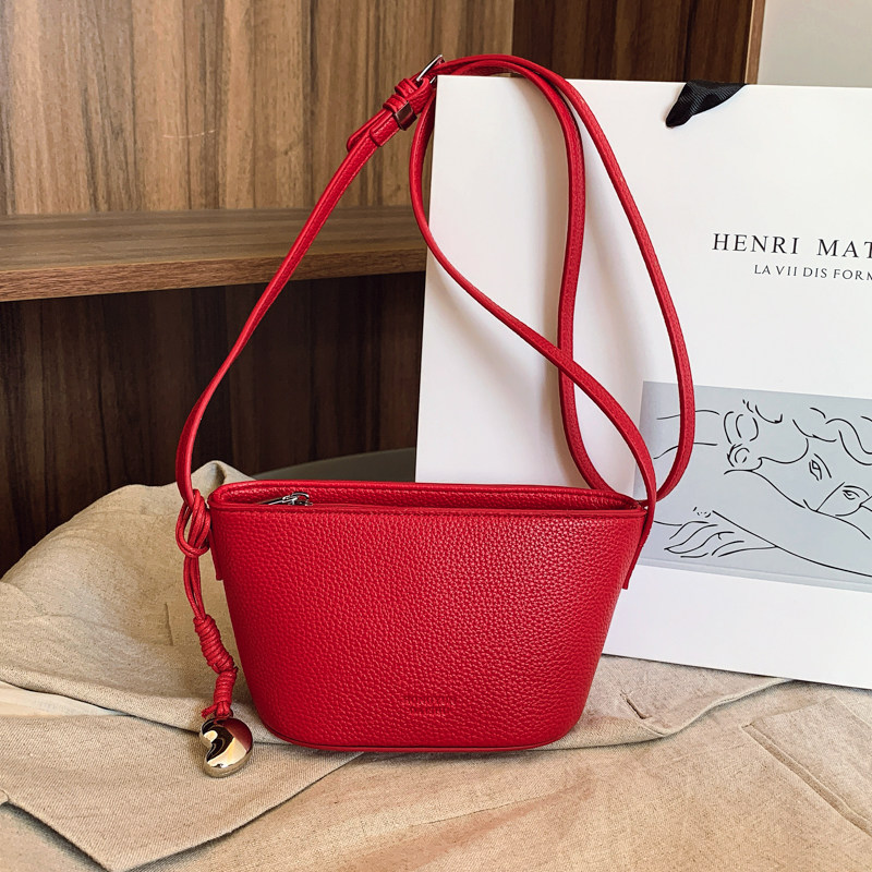 高级感迷你船包2025新款荔枝纹简约百搭单肩元宝包休闲水桶手机包,箱包皮具/热销女包/男包,水桶包,淘宝优惠券,粉丝福利购,淘宝优惠卷