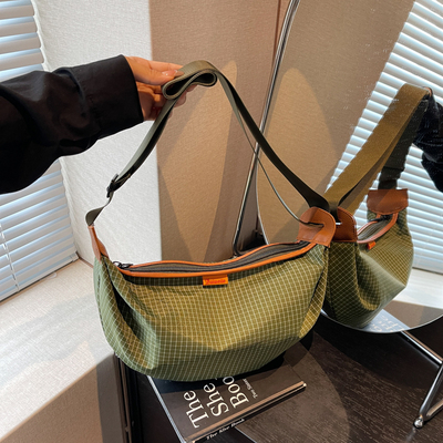 超火轻便防水牛津布饺子包