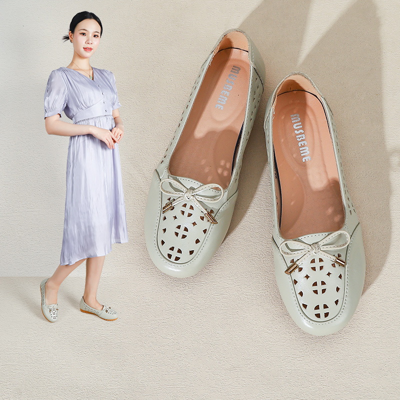 妈妈鞋2025春夏中老年镂空洞洞鞋女鞋真皮软底舒适平底包头凉鞋女