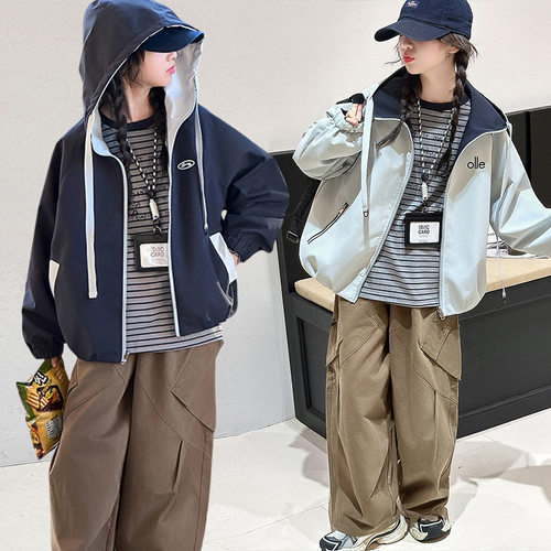 春秋新款春季冲锋衣时髦女童儿童女孩洋气秋装风衣外套2026大童装