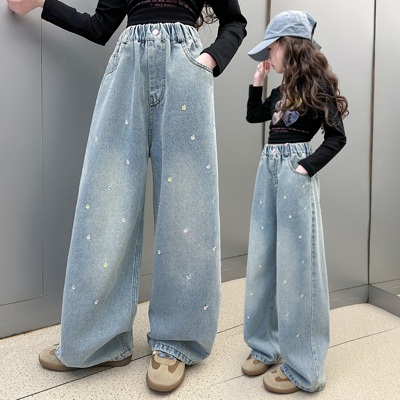 秋季女童牛仔裤童装儿童春装女孩浅色绣小花直筒裤子洋气跨境