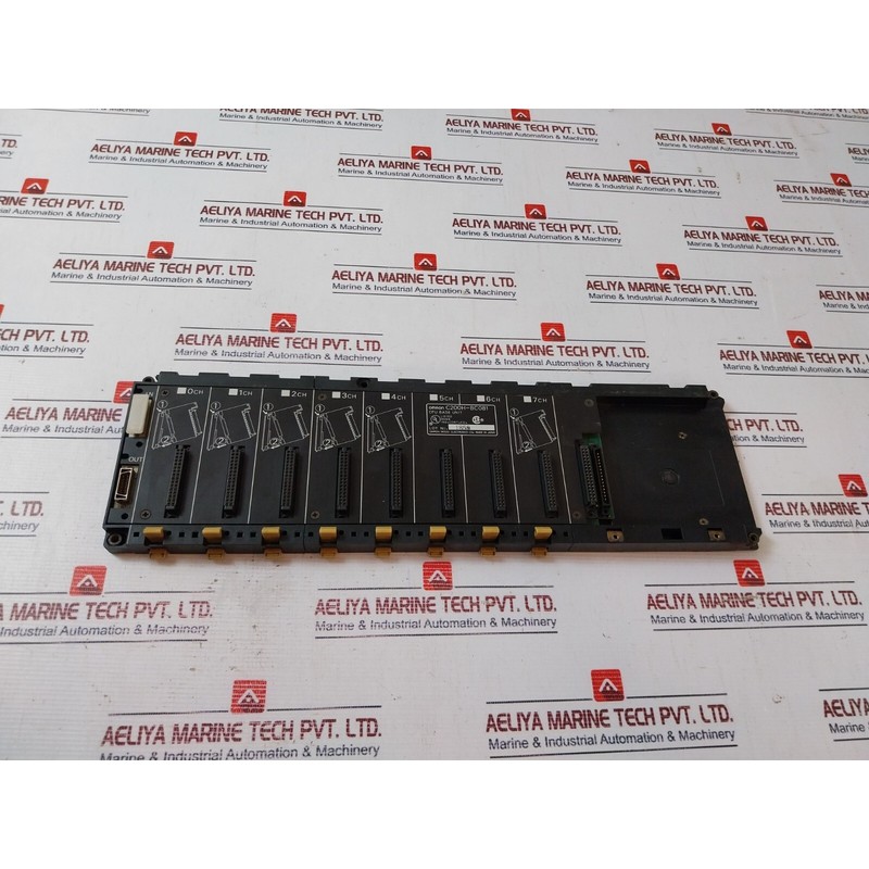 OMRON C200H-BC081 CPU BASE Unit