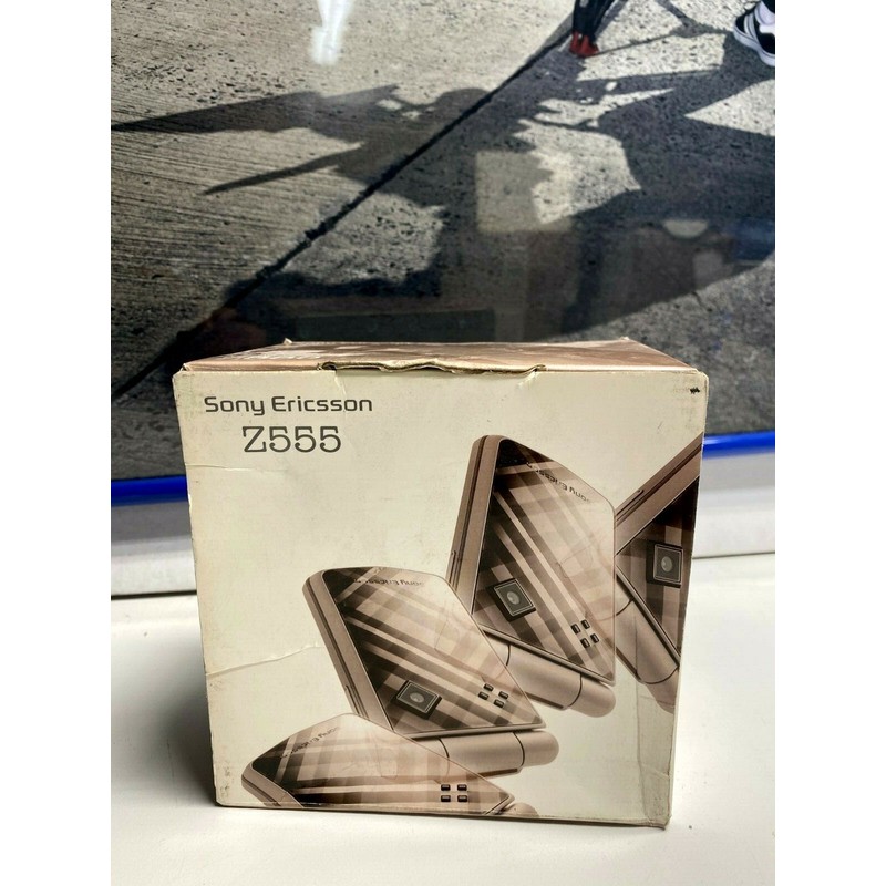 Sony Ericsson Z555i Mobile Phone Old Stock Rare collectors M